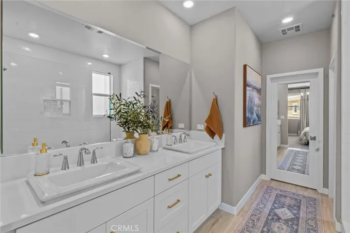 340 Adela, Lake Forest, California 92630