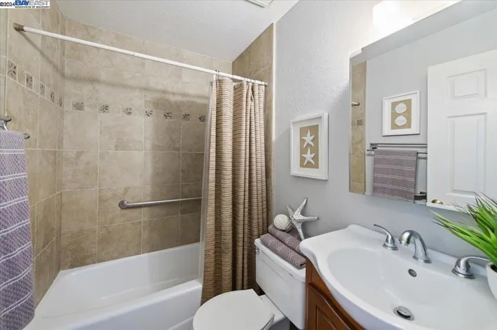 6869 Sunnyslope Ave, Castro Valley, California 94552