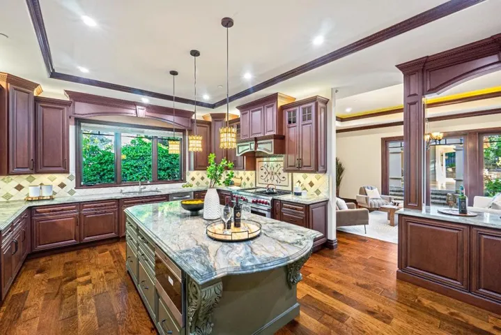 15090 Park Drive, Saratoga, California 95070