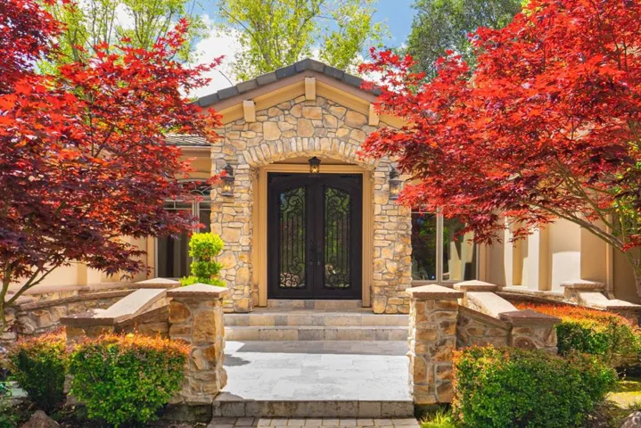 15090 Park Drive, Saratoga, California 95070