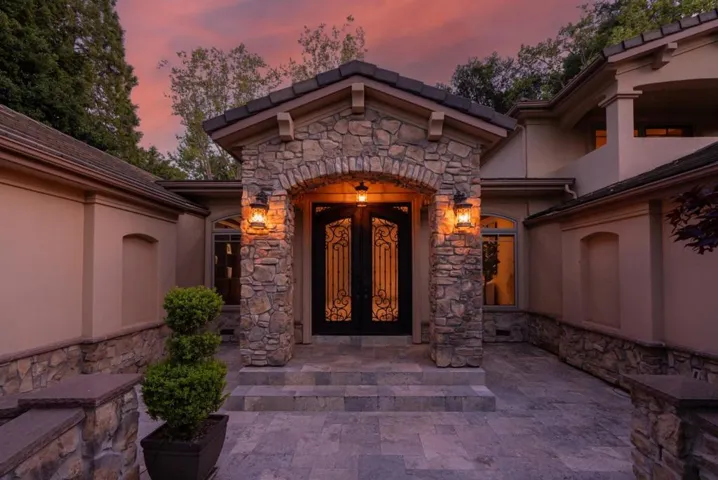 15090 Park Drive, Saratoga, California 95070