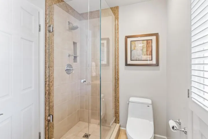 21847 Villa Oaks Lane, Saratoga, California 95070