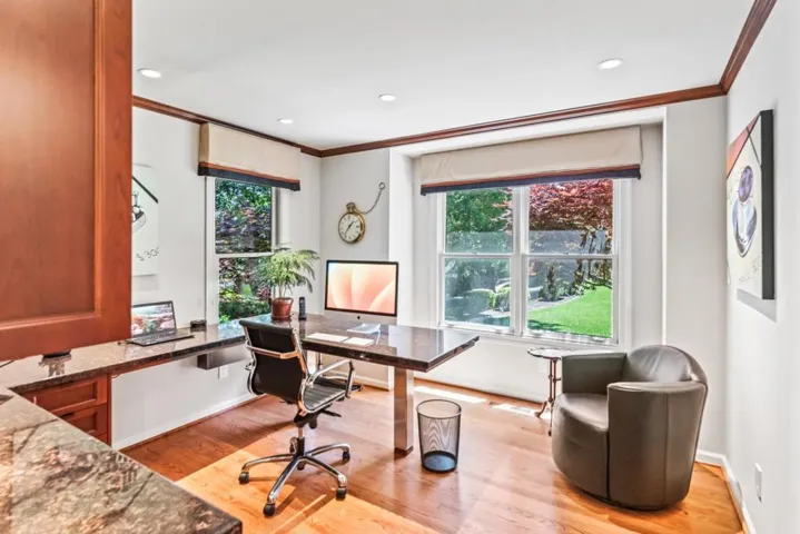 21847 Villa Oaks Lane, Saratoga, California 95070