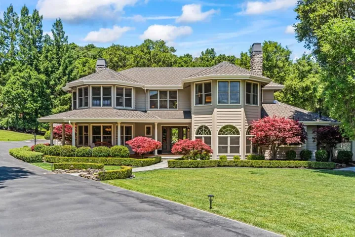 21847 Villa Oaks Lane, Saratoga, California 95070