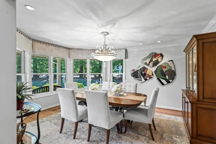 21847 Villa Oaks Lane, Saratoga, California 95070