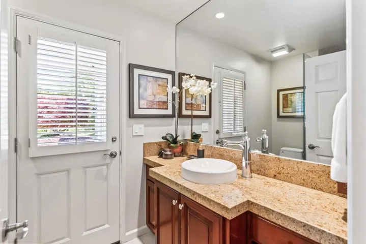 21847 Villa Oaks Lane, Saratoga, California 95070