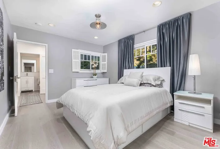 1951 N Beverly Drive, Beverly Hills, California 90210