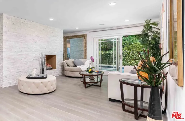 1951 N Beverly Drive, Beverly Hills, California 90210