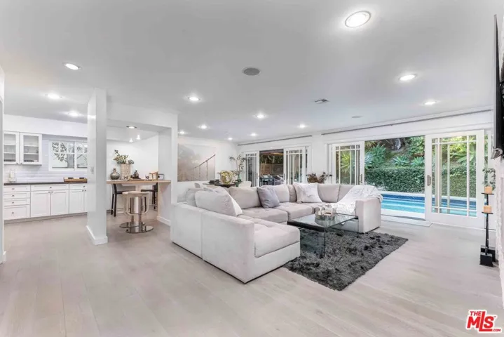 1951 N Beverly Drive, Beverly Hills, California 90210