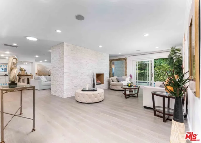 1951 N Beverly Drive, Beverly Hills, California 90210
