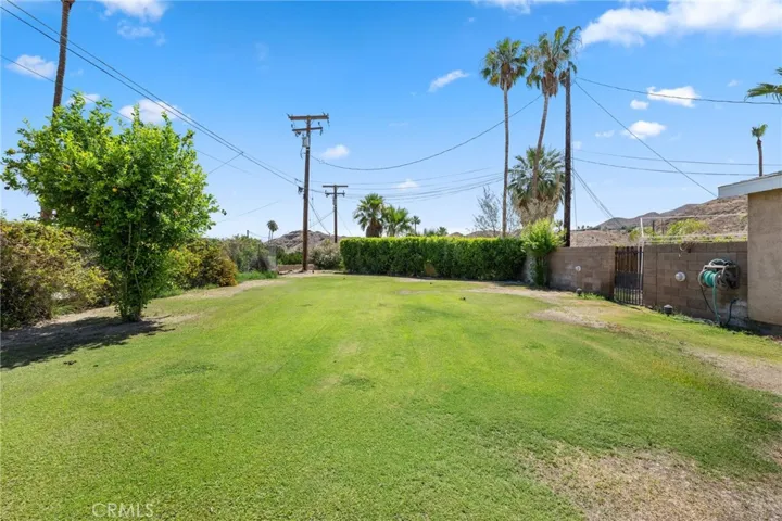 38325 Chuperosa Lane, Cathedral City, California 92234
