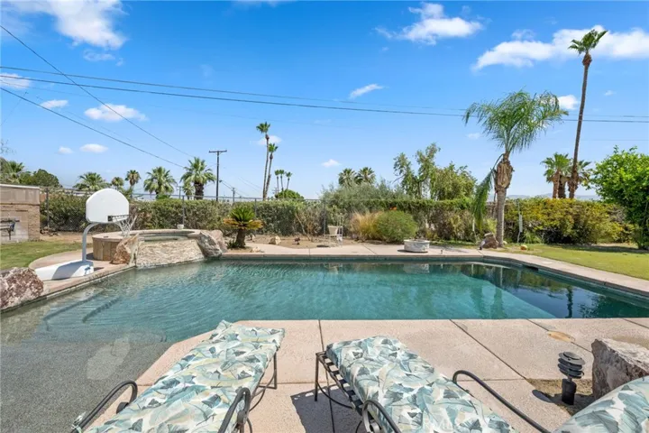 38325 Chuperosa Lane, Cathedral City, California 92234