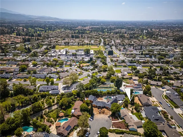 1832 Windsor Lane, Santa Ana, California 92705