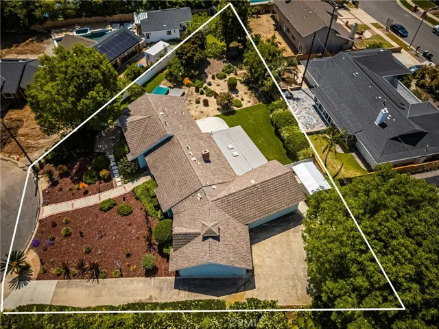 1832 Windsor Lane, Santa Ana, California 92705