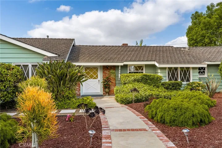 1832 Windsor Lane, Santa Ana, California 92705