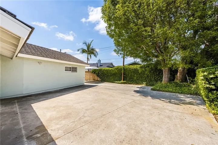 1832 Windsor Lane, Santa Ana, California 92705