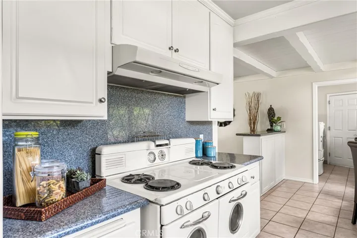 1832 Windsor Lane, Santa Ana, California 92705