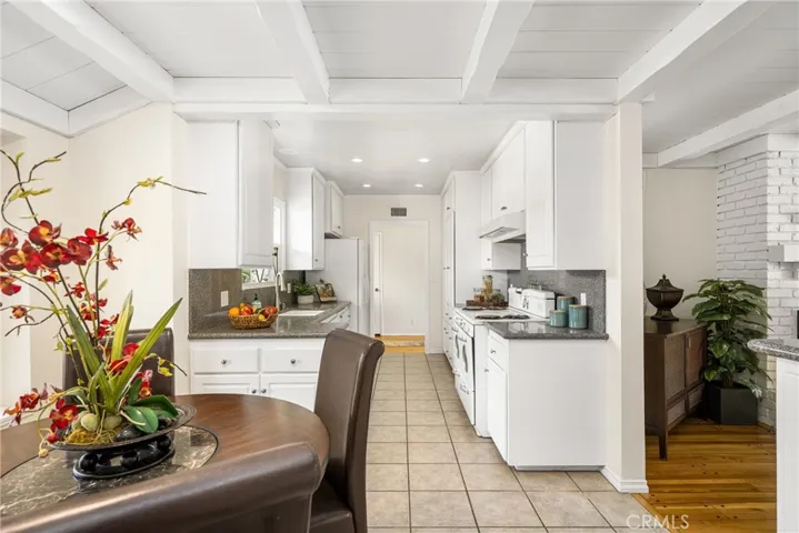 1832 Windsor Lane, Santa Ana, California 92705