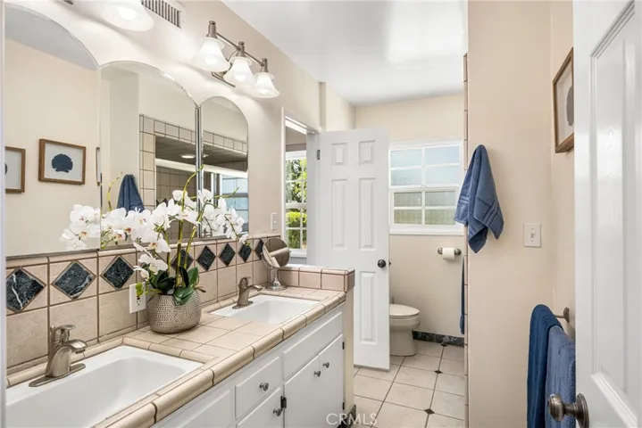 Main bathroom