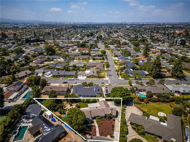 1832 Windsor Lane, Santa Ana, California 92705