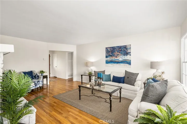 1832 Windsor Lane, Santa Ana, California 92705