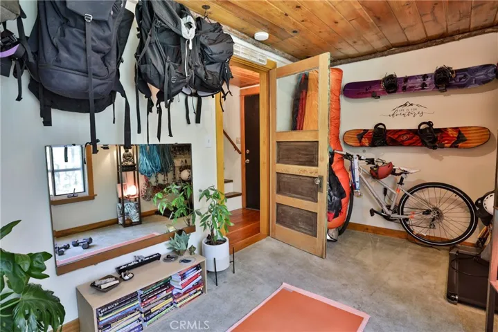 25214 Scenic View Drive, Crestline, California 92325