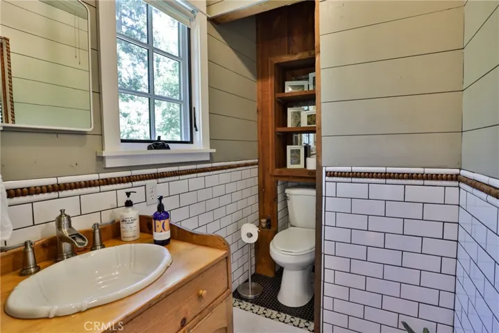 Upstairs bathroom