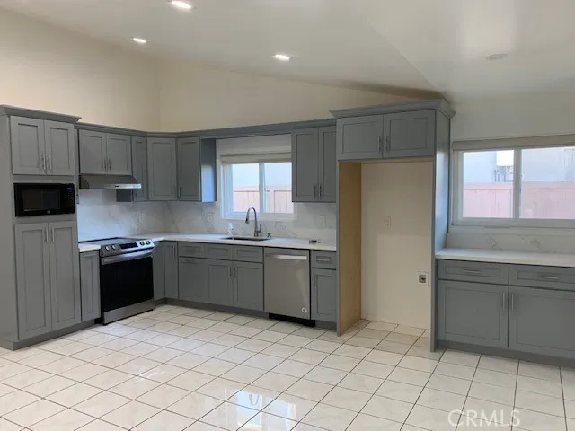 7029 Willowtree Drive, Rancho Palos Verdes, California 90275