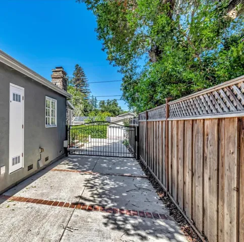 20540 Komina Avenue, Saratoga, California 95070