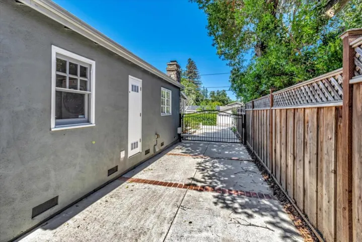20540 Komina Avenue, Saratoga, California 95070