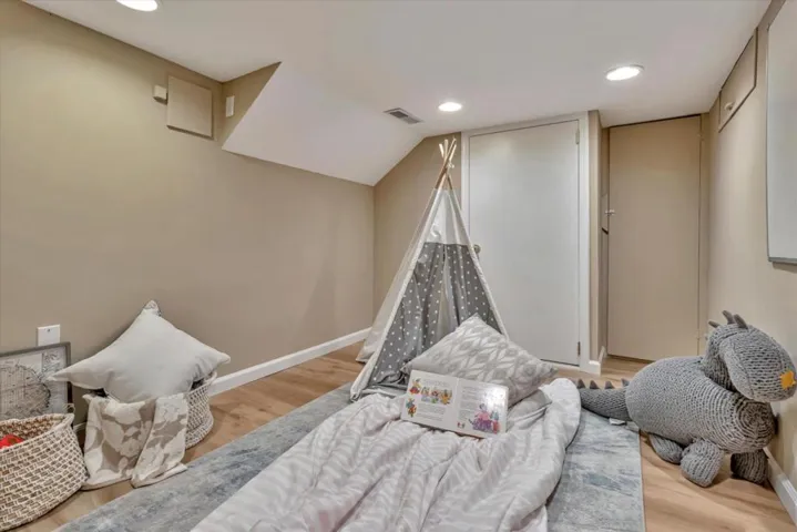 20540 Komina Avenue, Saratoga, California 95070