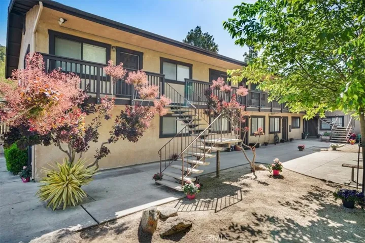 9110 Montecito Avenue, Atascadero, California 93422