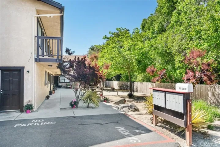 9110 Montecito Avenue, Atascadero, California 93422