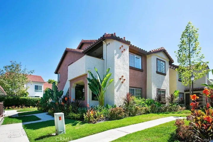 18 Flor De Sol 15, Rancho Santa Margarita, California 92688