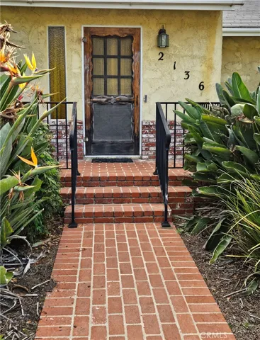 2136 Lees Avenue, Long Beach, California 90815