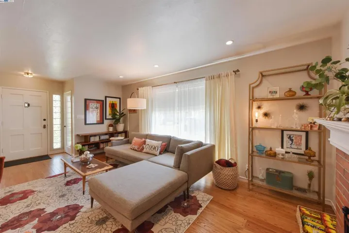 814 Collier Dr, San Leandro, California 94577