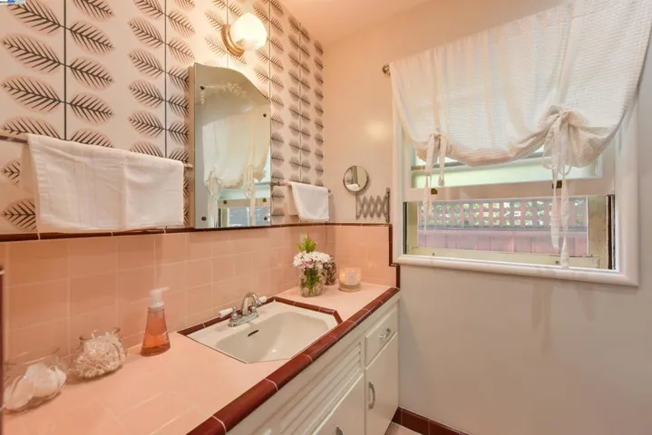 814 Collier Dr, San Leandro, California 94577