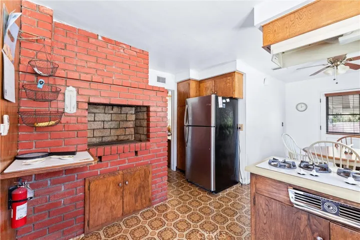 15535 Woodcrest Drive, Whittier, California 90604