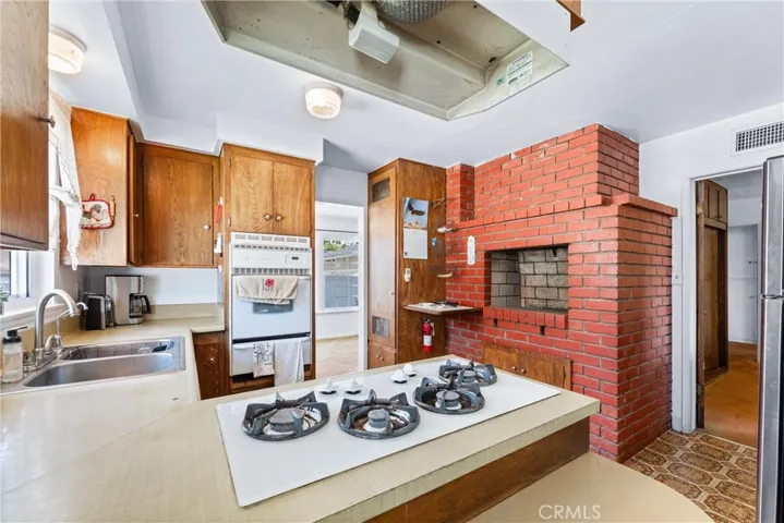 15535 Woodcrest Drive, Whittier, California 90604