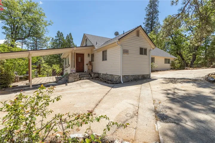 breezeway from home to garage