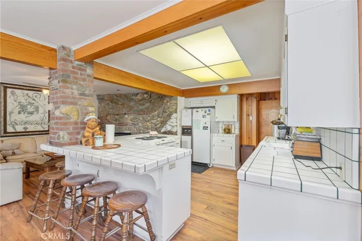 breakfast bar