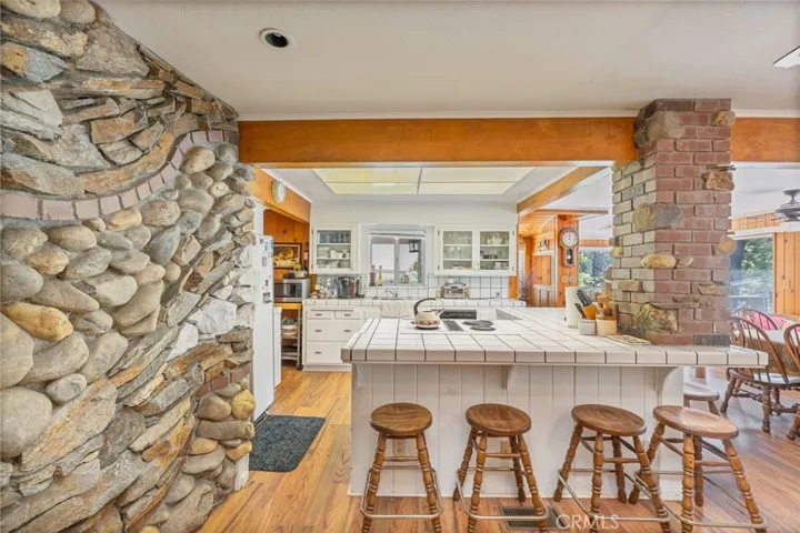 breakfast bar