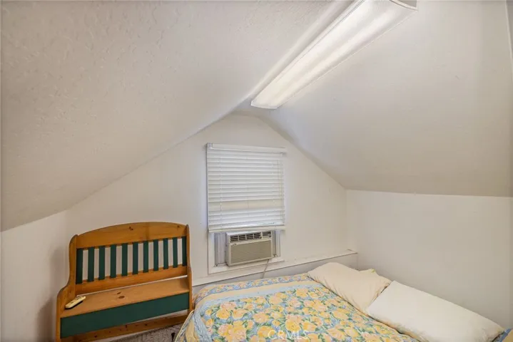 bonus sleeping area upper level