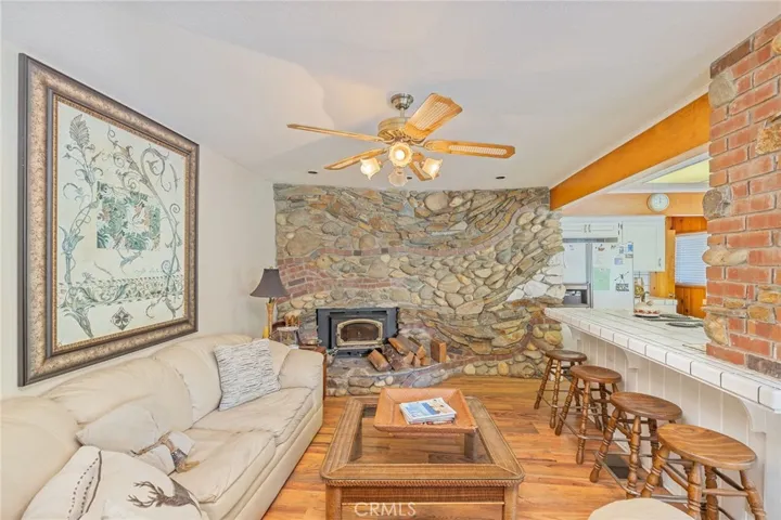 family room off kitchen