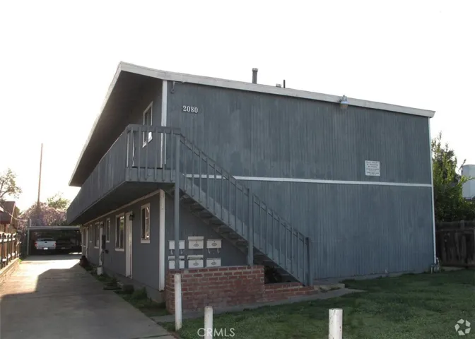 2080 Raymond Avenue, Altadena, California 91001