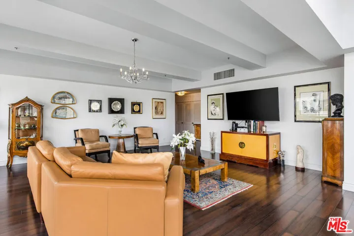 10790 Wilshire Boulevard 502, Los Angeles, California 90024