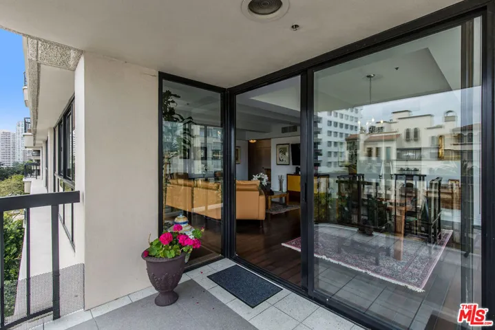 10790 Wilshire Boulevard 502, Los Angeles, California 90024