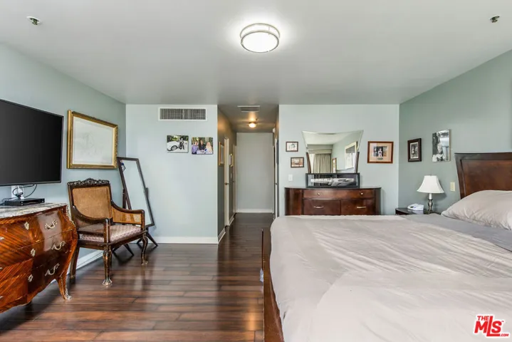 10790 Wilshire Boulevard 502, Los Angeles, California 90024