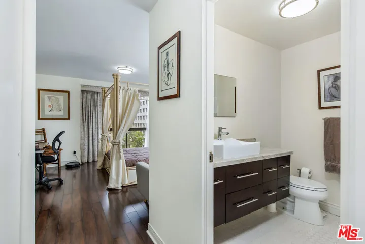 10790 Wilshire Boulevard 502, Los Angeles, California 90024
