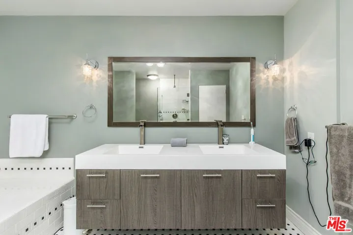 10790 Wilshire Boulevard 502, Los Angeles, California 90024
